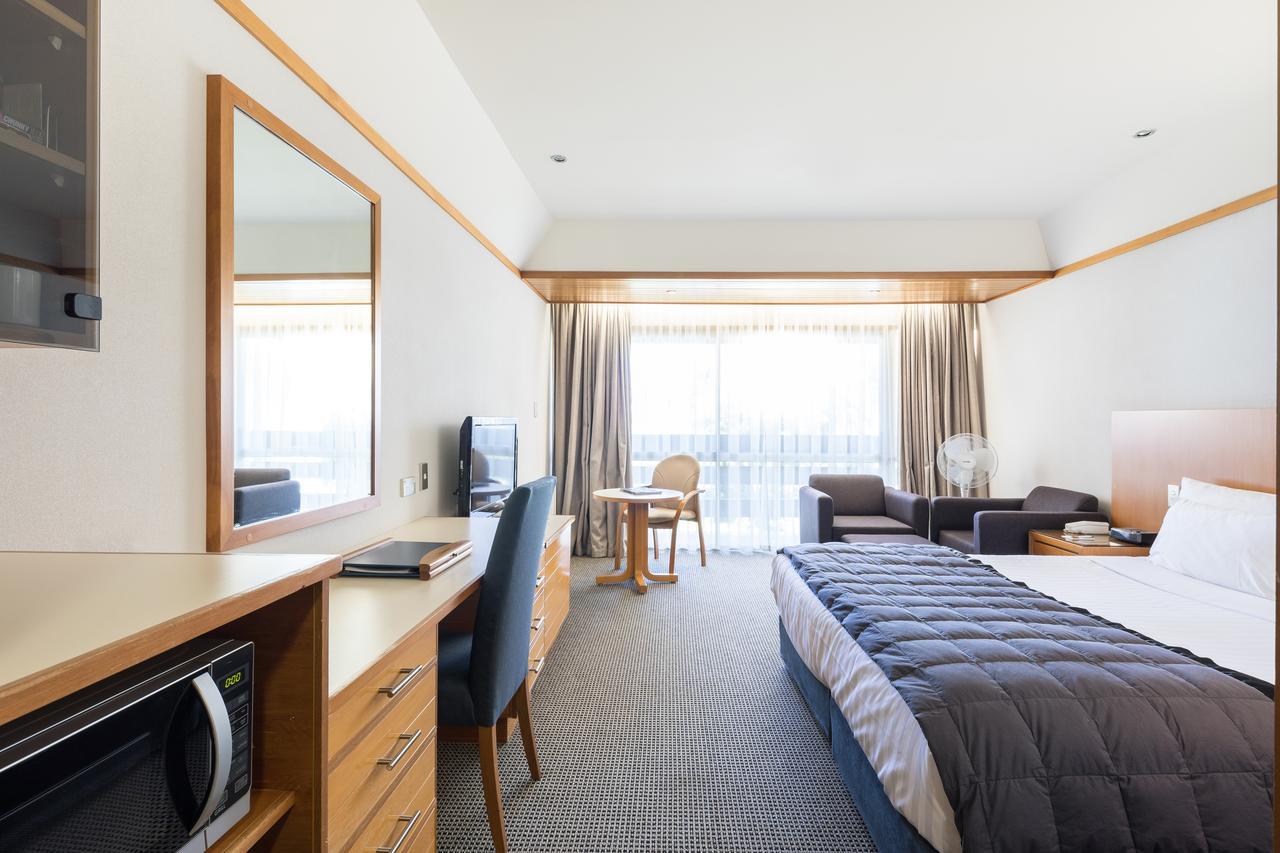 Commodore Airport Hotel Крайстчёрч Экстерьер фото